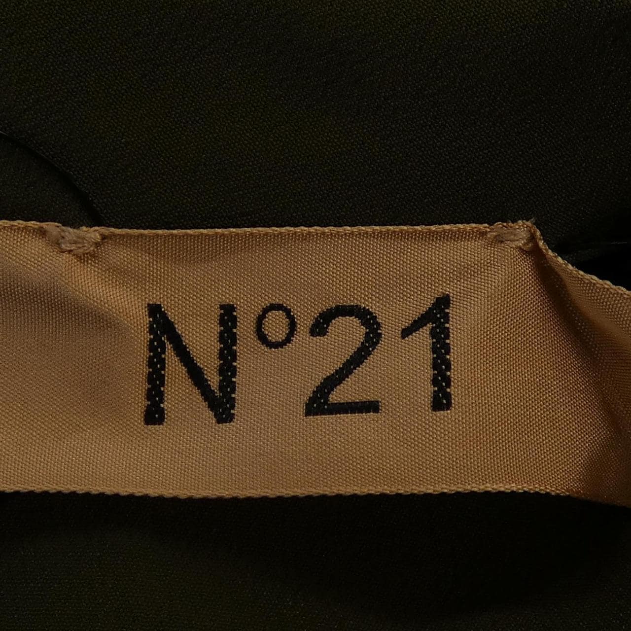 ヌメロヴェントゥーノ N°21 P24IN2M G1015111 トップス