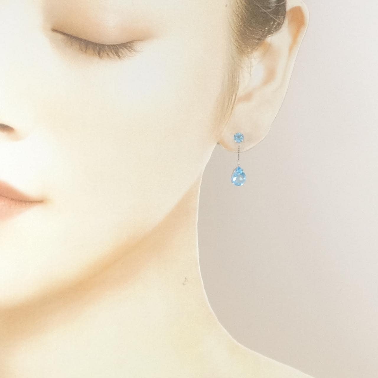 K18WG ブルートパーズ ピアス 3.00CT