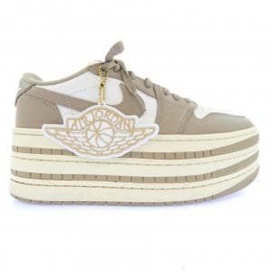 ナイキ ジョーダン NIKE JORDAN HV8288-200 スニーカー