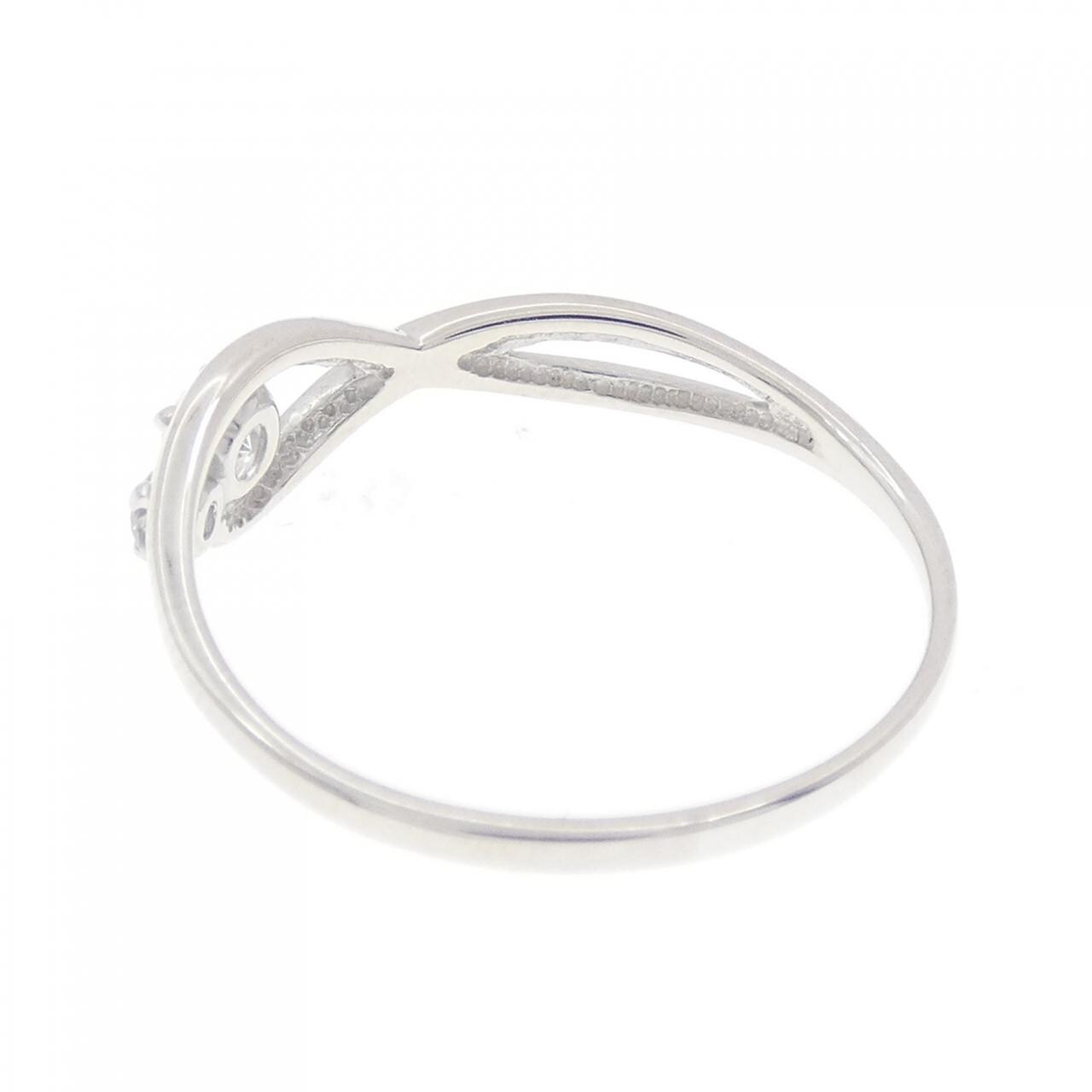 K10WG White Topaz Ring