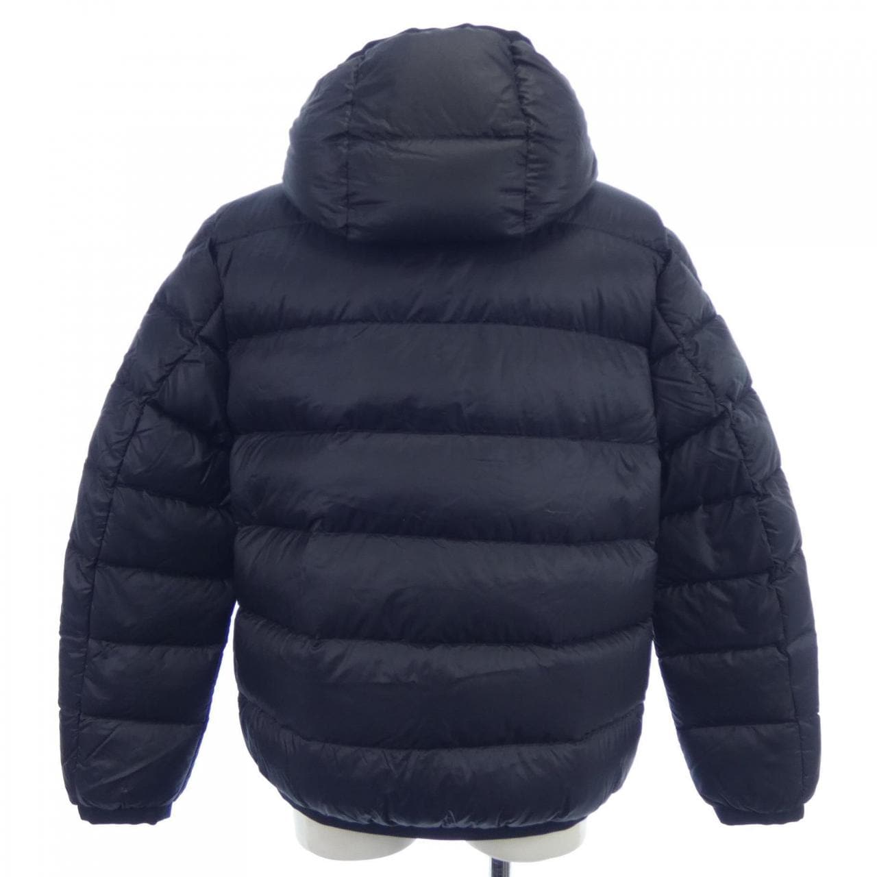 モンクレール MONCLER ダウンジャケット