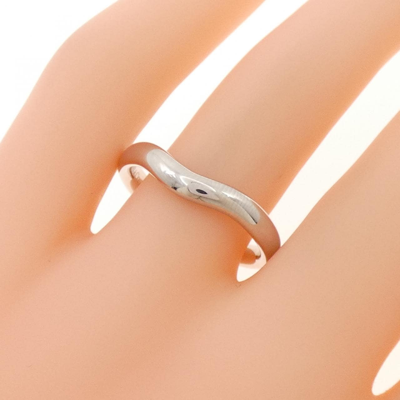 ティファニー カーブド リング