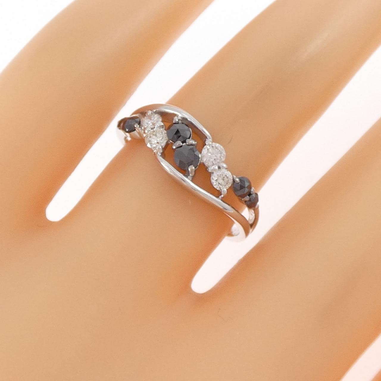K18WG ダイヤモンド リング 0.22CT