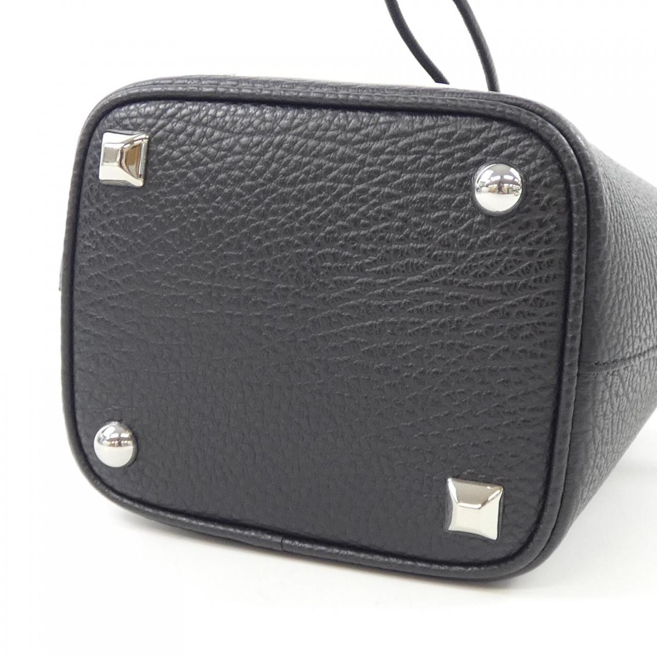 Maison Maison Margiela 5AC Bucket Bag S61WG0035 BAG