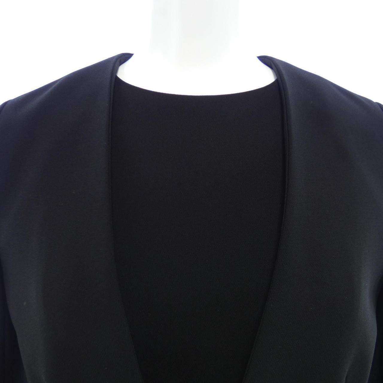 エムプルミエ M-Premier スーツ