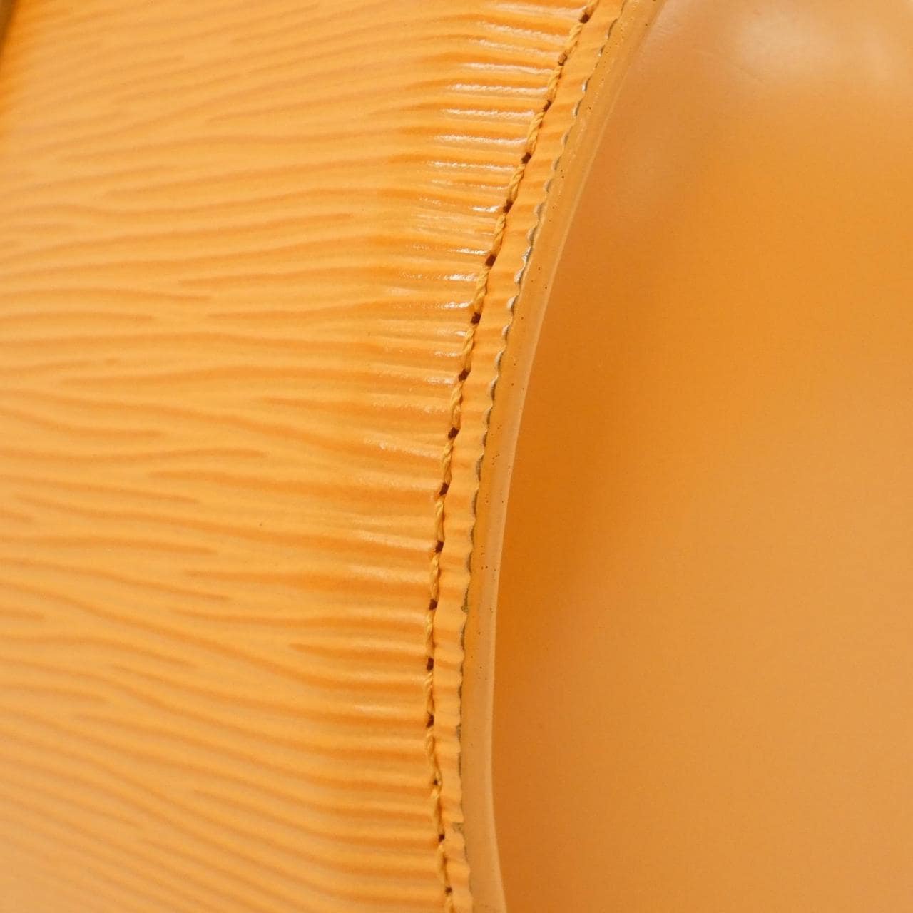 ルイヴィトン エピ スフロ M5222H バッグ