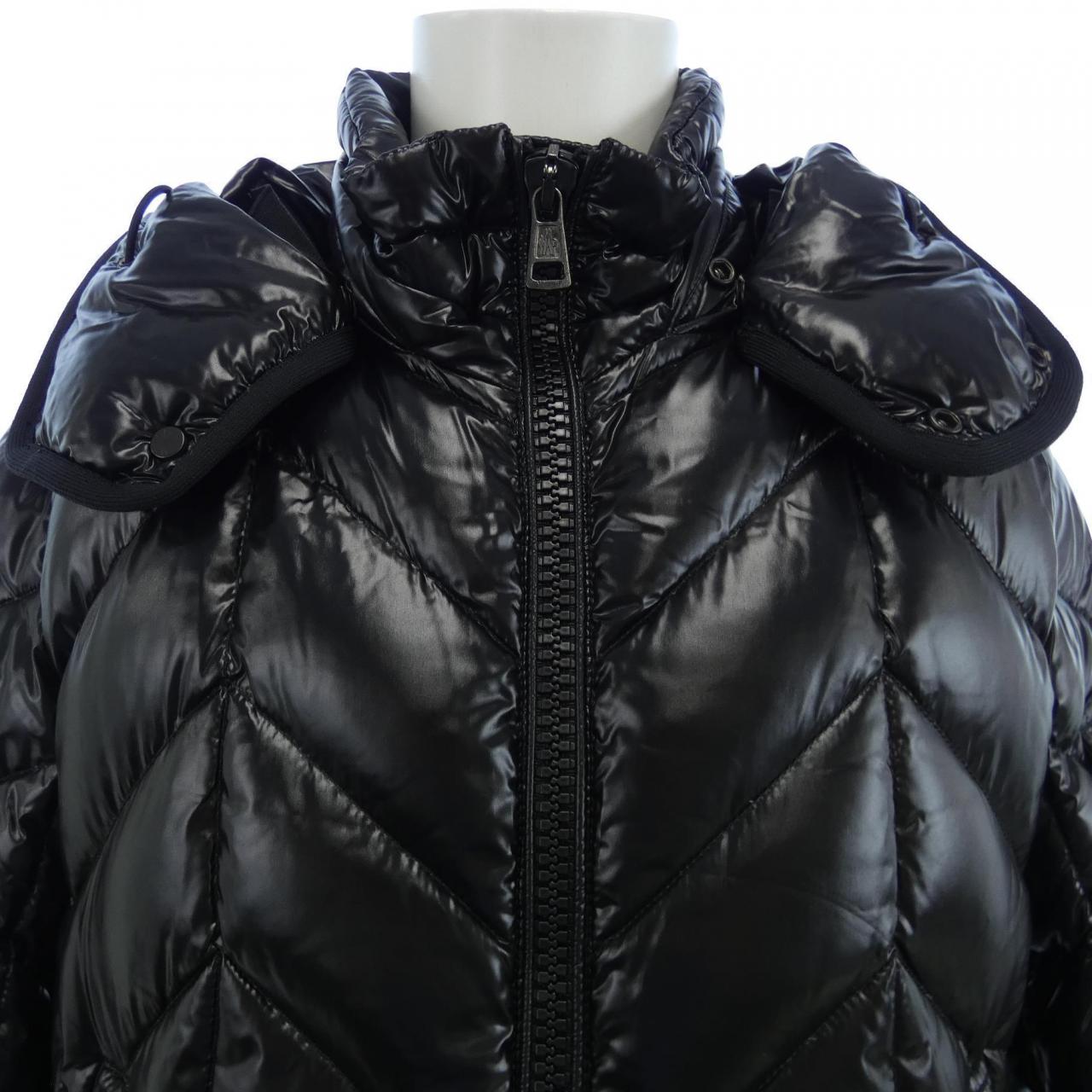 モンクレール MONCLER ダウンジャケット
