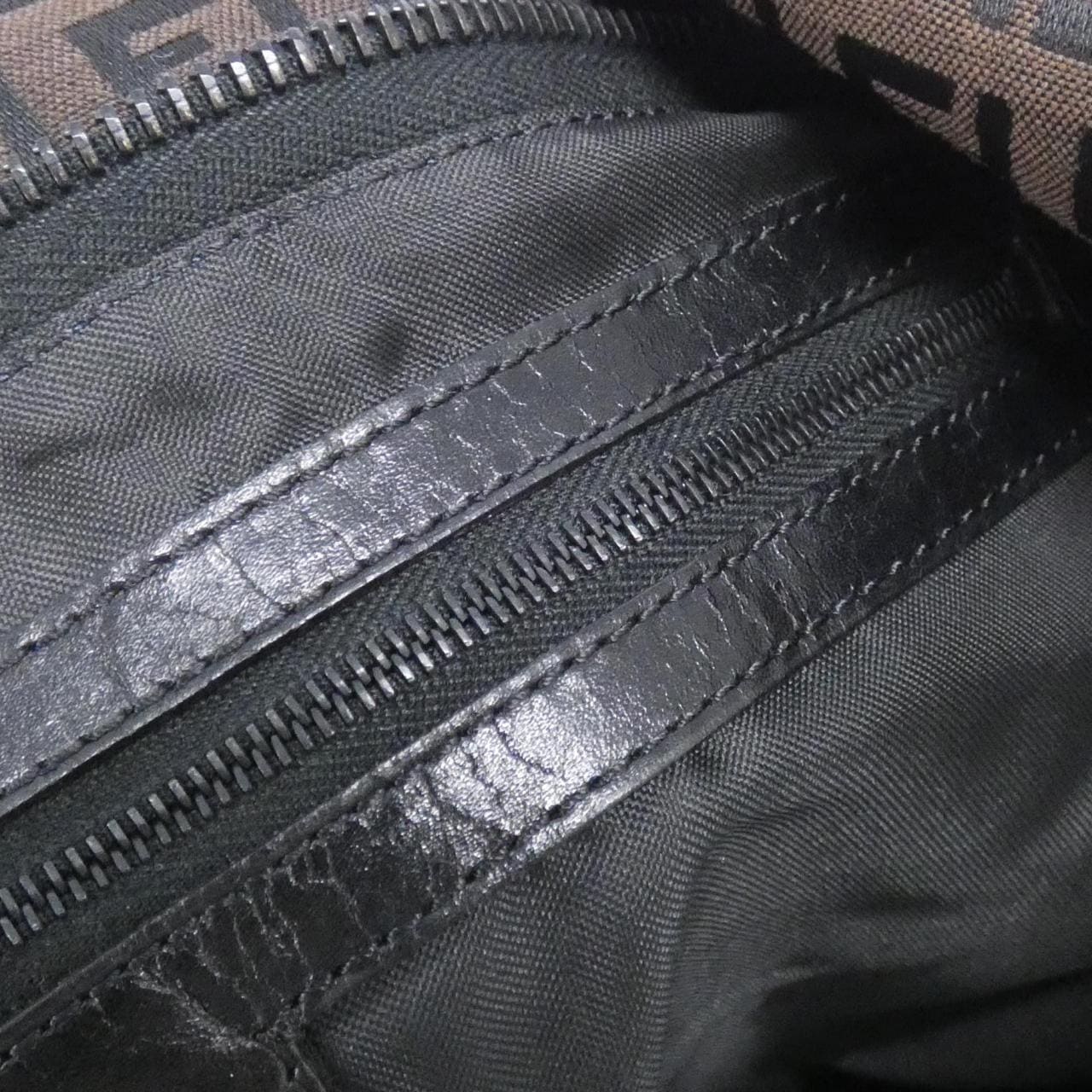 フェンディ 8BH071 JQ5 バッグ