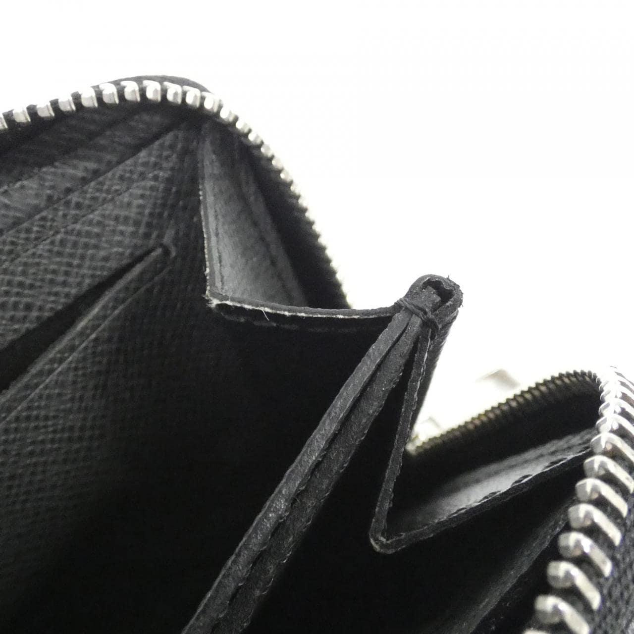 ルイヴィトン タイガ ジッピー コインパース M32832 コインケース