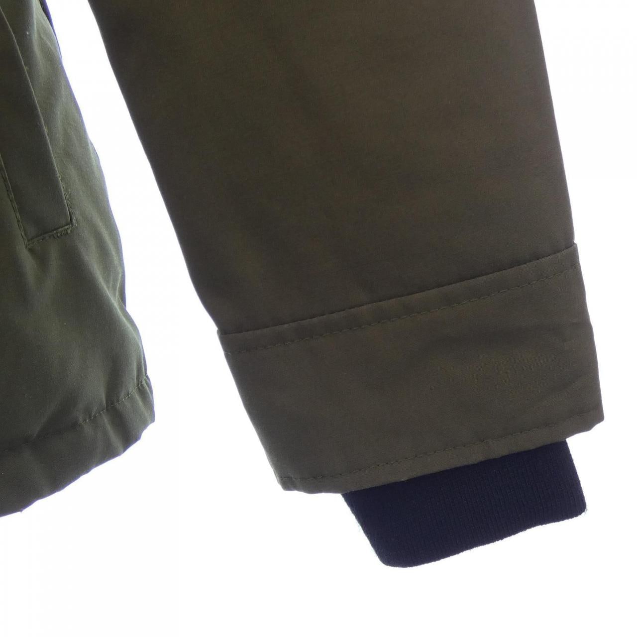 カナダグース CANADA GOOSE ダウンジャケット