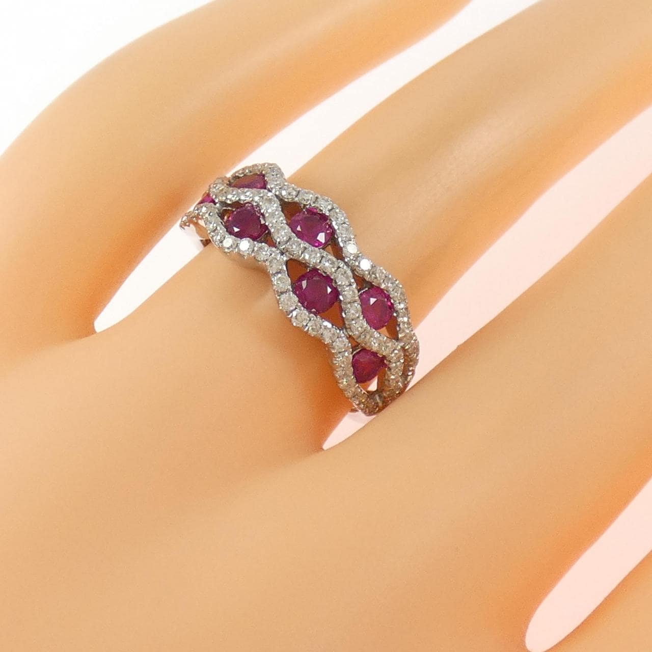 K18WG ルビー リング 0.80CT