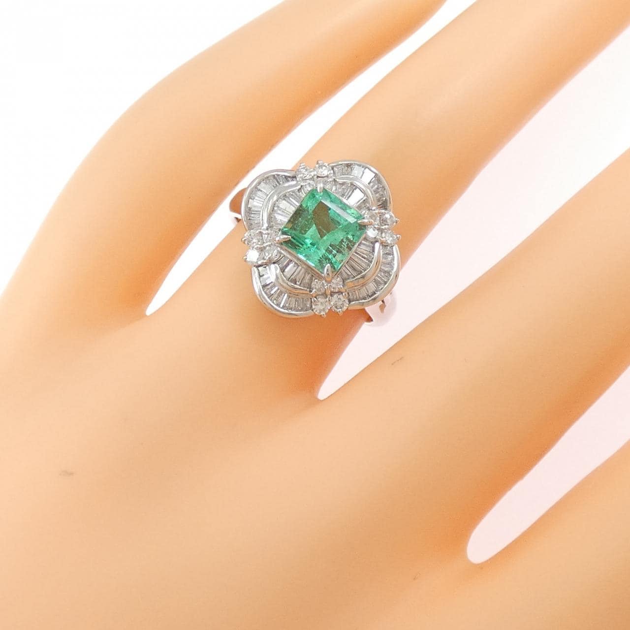 PT900 エメラルド リング 1.01CT