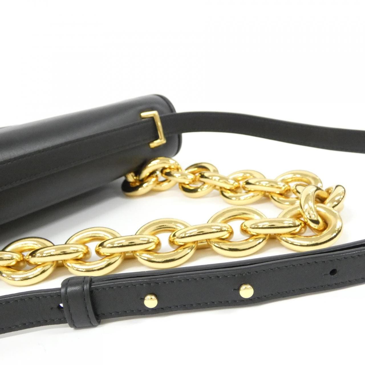 【新品】ボッテガヴェネタ 667399 V12J0 ショルダーバッグ