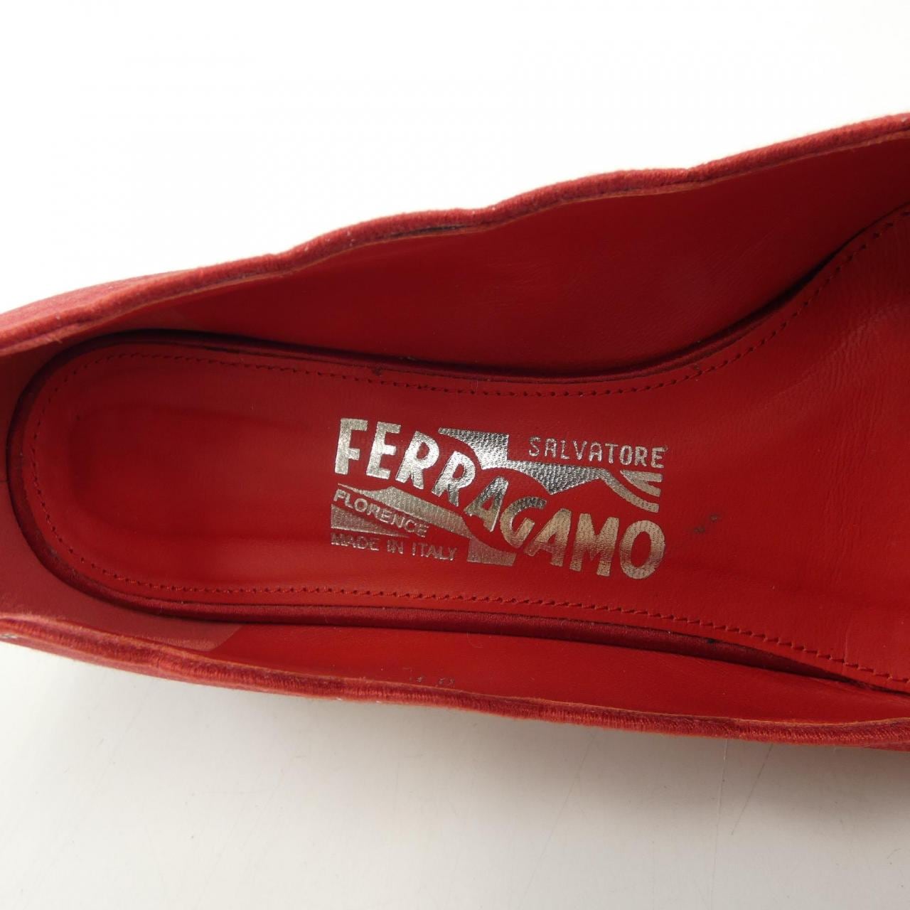 サルヴァトーレフェラガモ SALVATORE FERRAGAMO パンプス