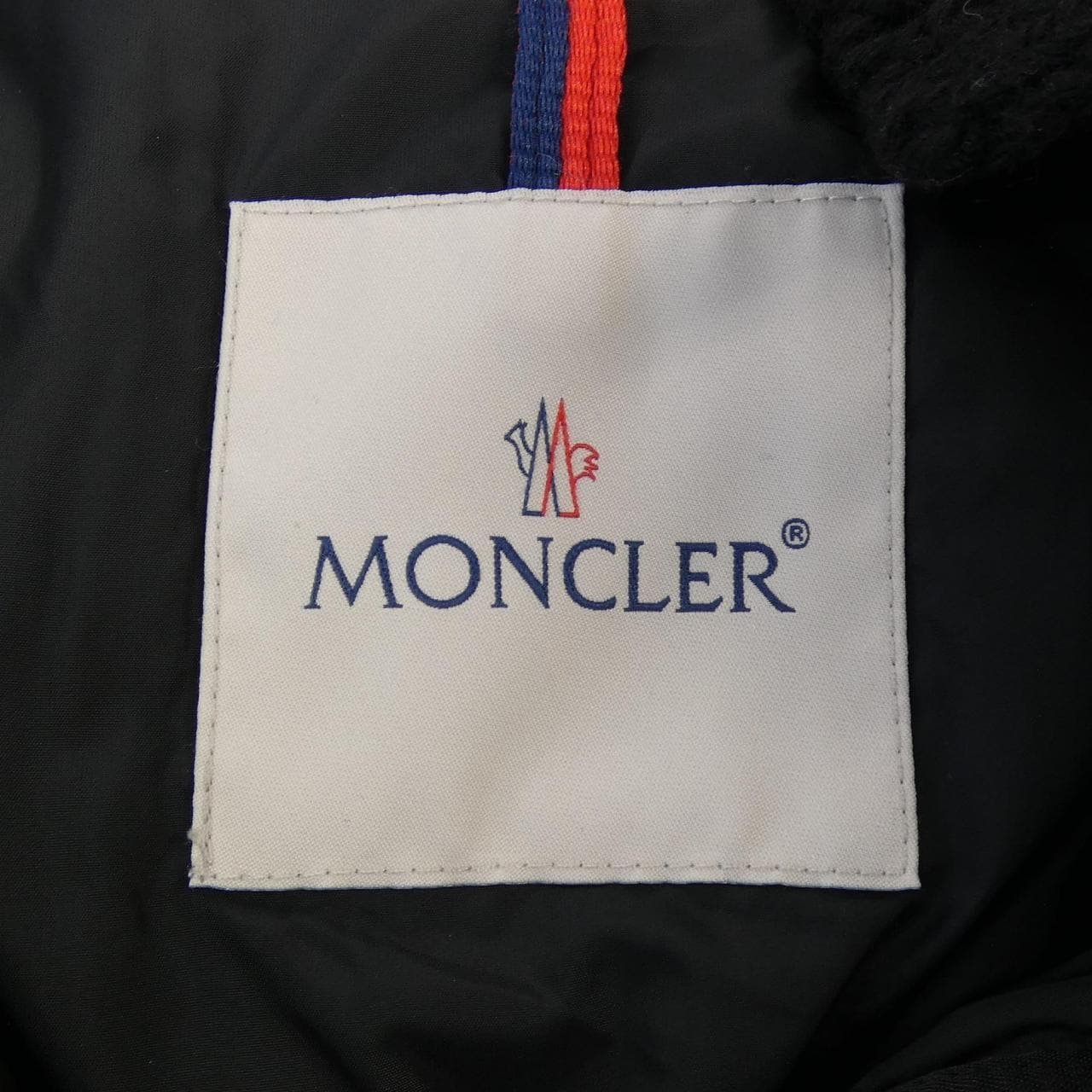 モンクレール MONCLER FATSIA ダウンジャケット