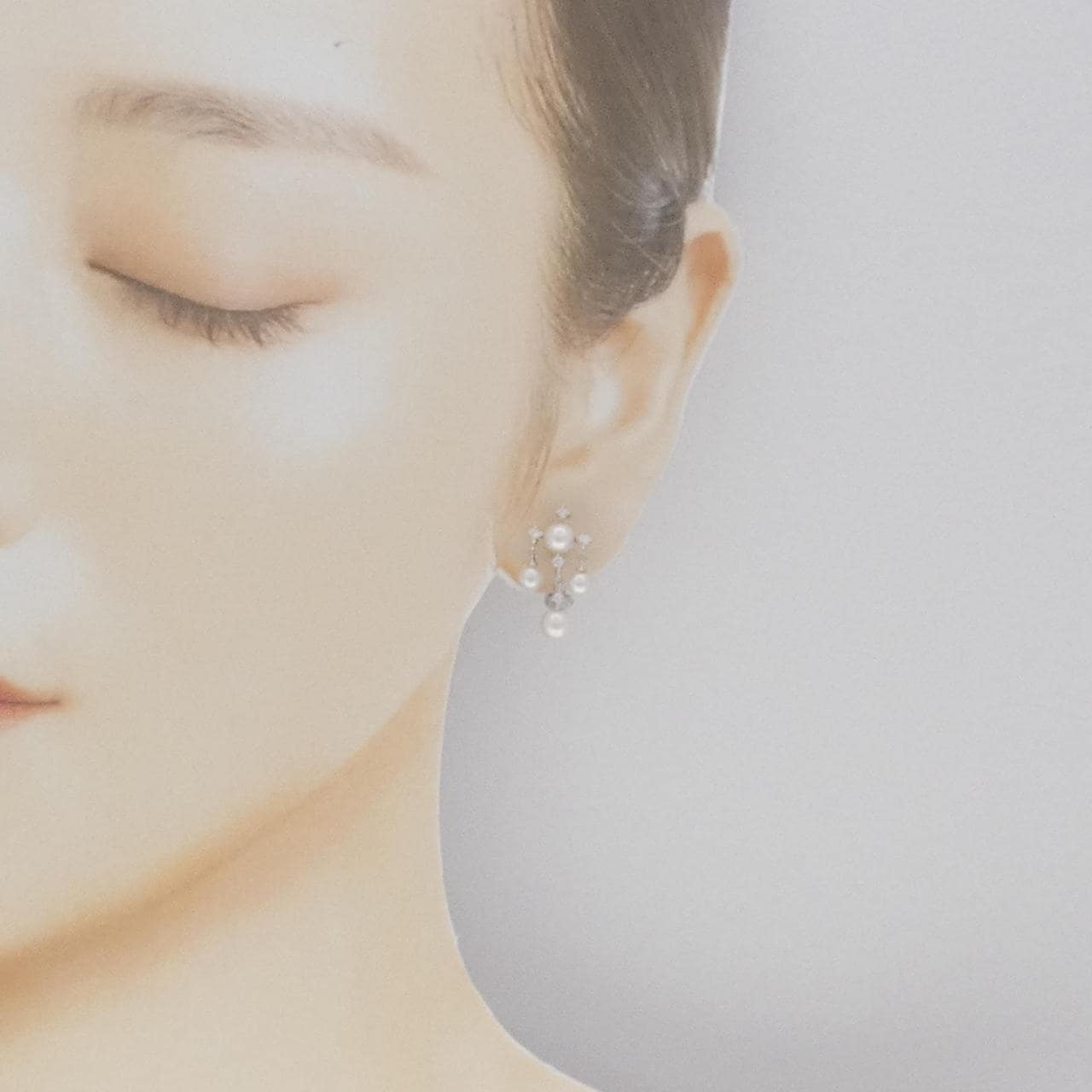 MIKIMOTO akoya pearl earrings