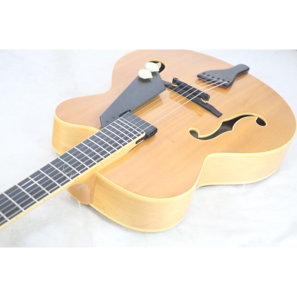 ＰＥＥＲＬＥＳＳ　　ＣＯＮＴＥＳＳＡ