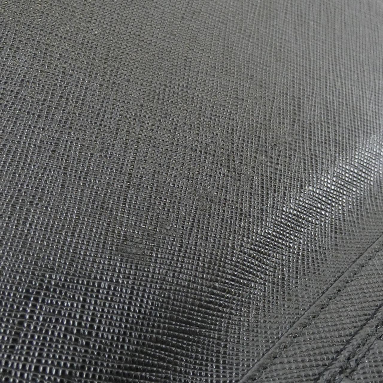 プラダ 2ML220 財布