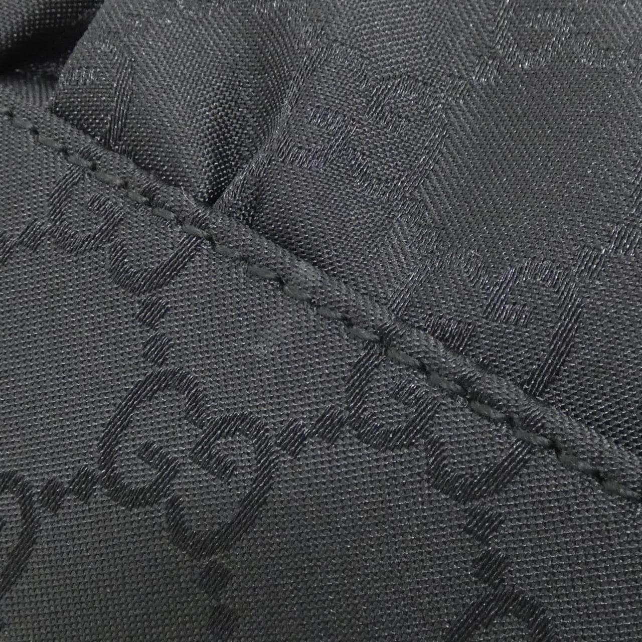 Gucci 265692肩背包