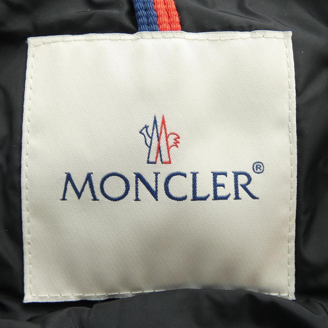 モンクレール MONCLER ダウンジャケット