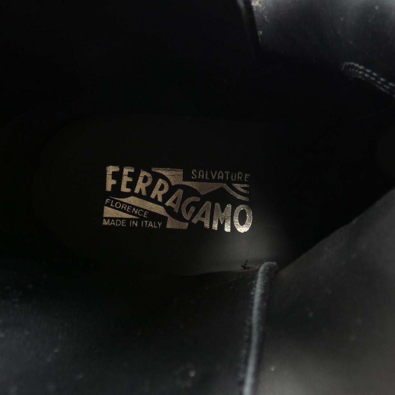 サルヴァトーレフェラガモ SALVATORE FERRAGAMO ブーツ