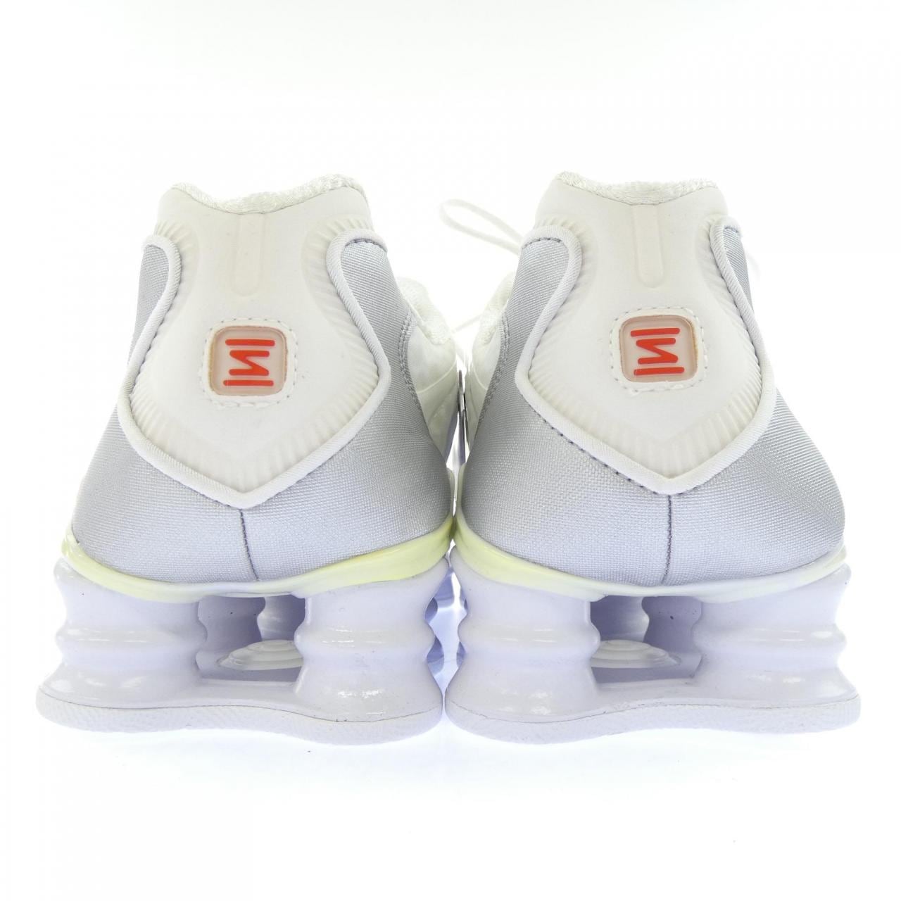 ナイキ NIKE AR3566-100 スニーカー