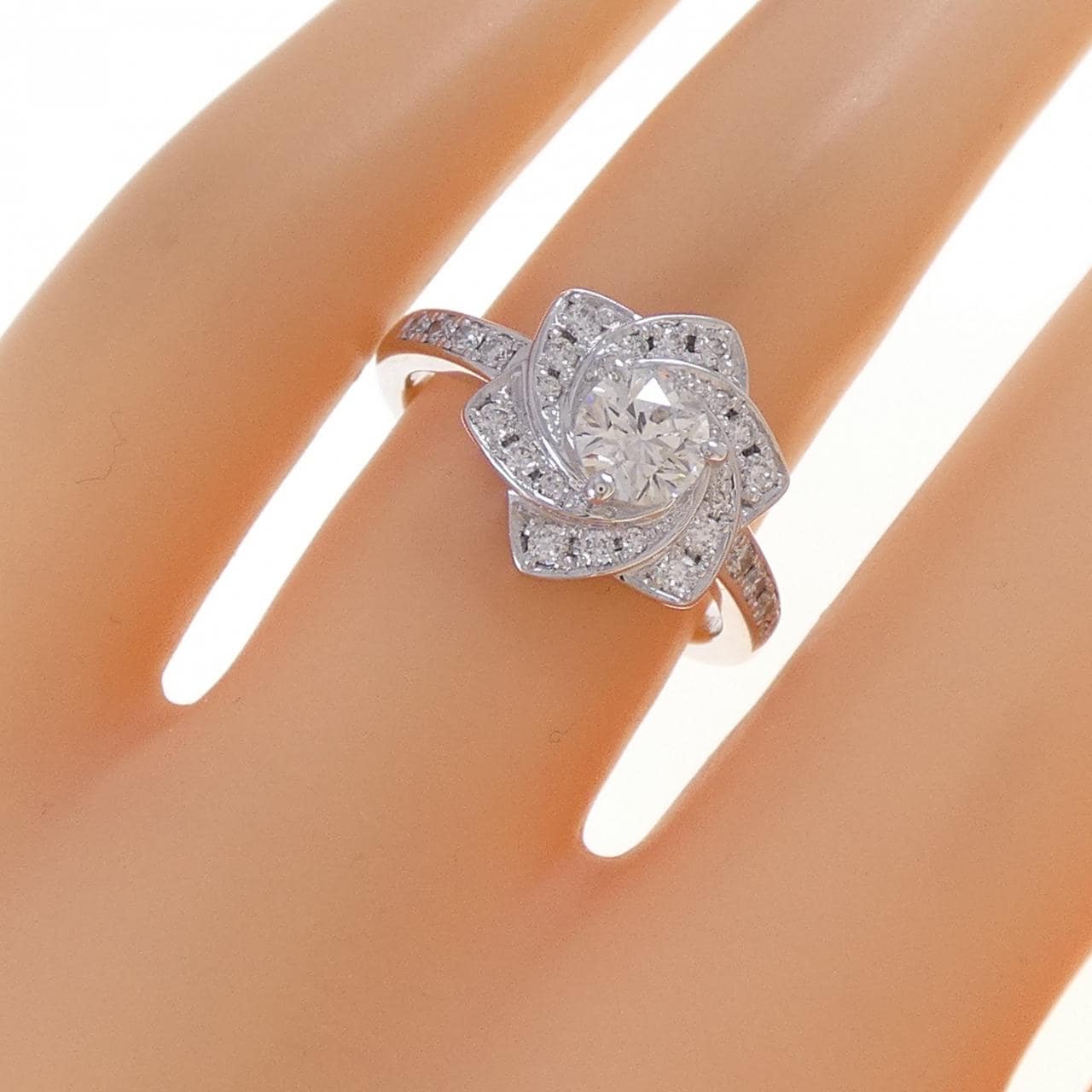 K18WG ダイヤモンド リング 0.519CT I VVS1 ファンシーカット