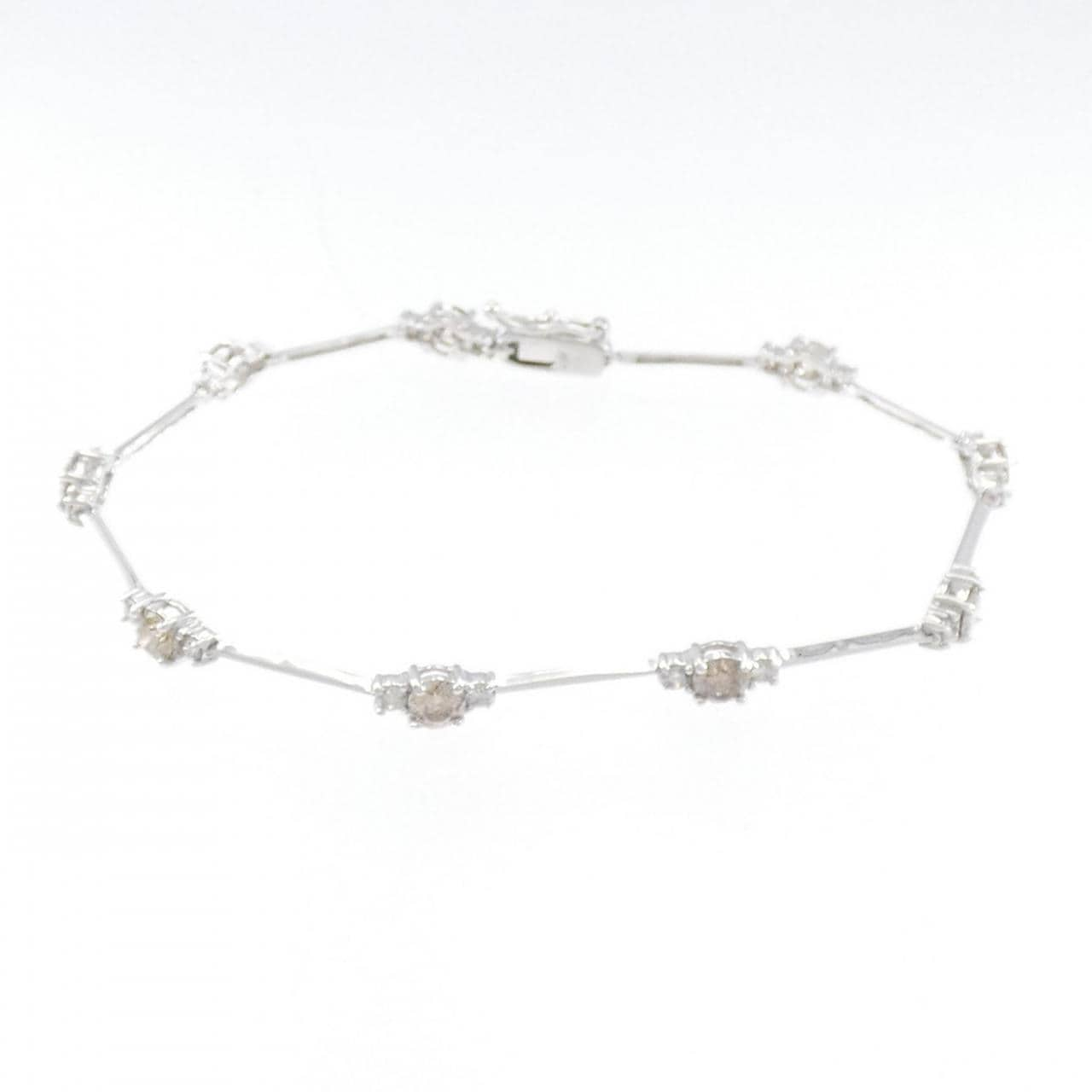 K18WG Diamond bracelet