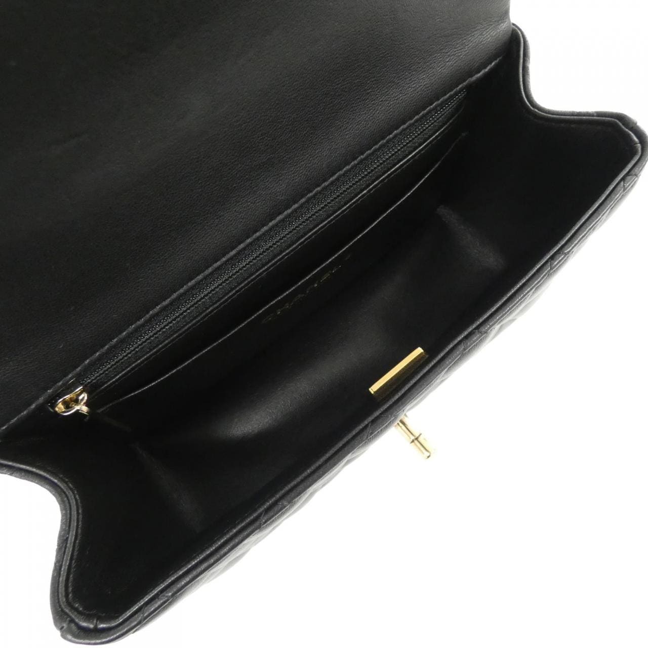 CHANEL AS2431 bag