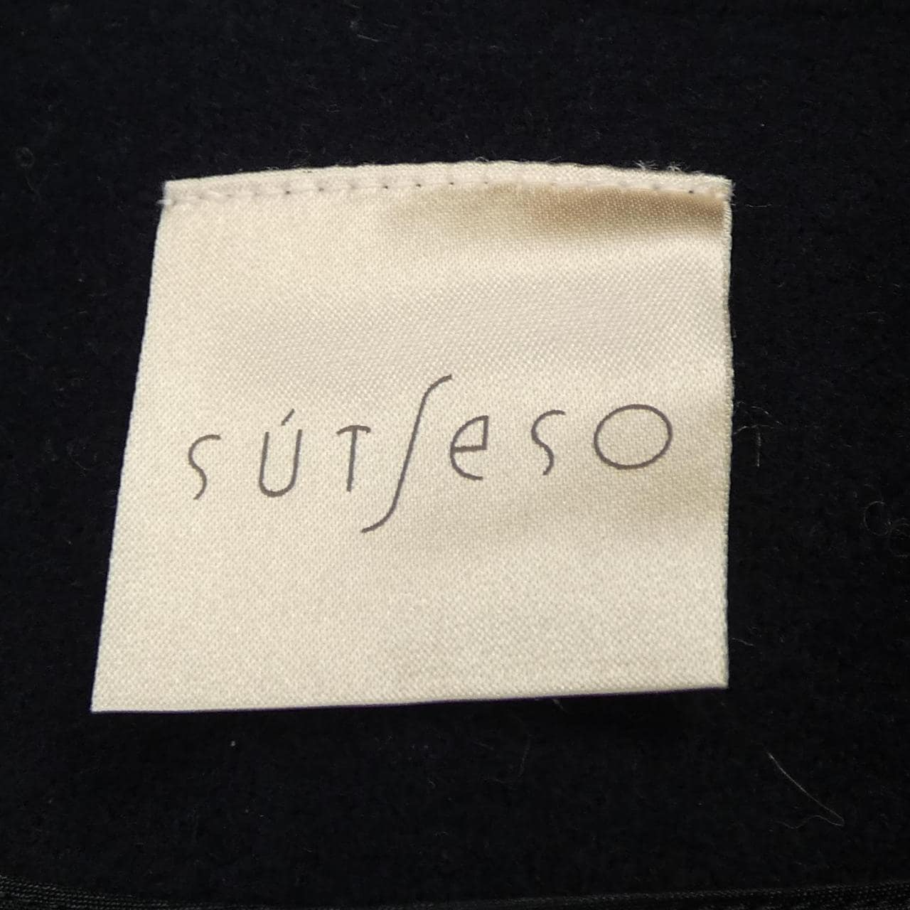 スチェッソ SUTSESO コート