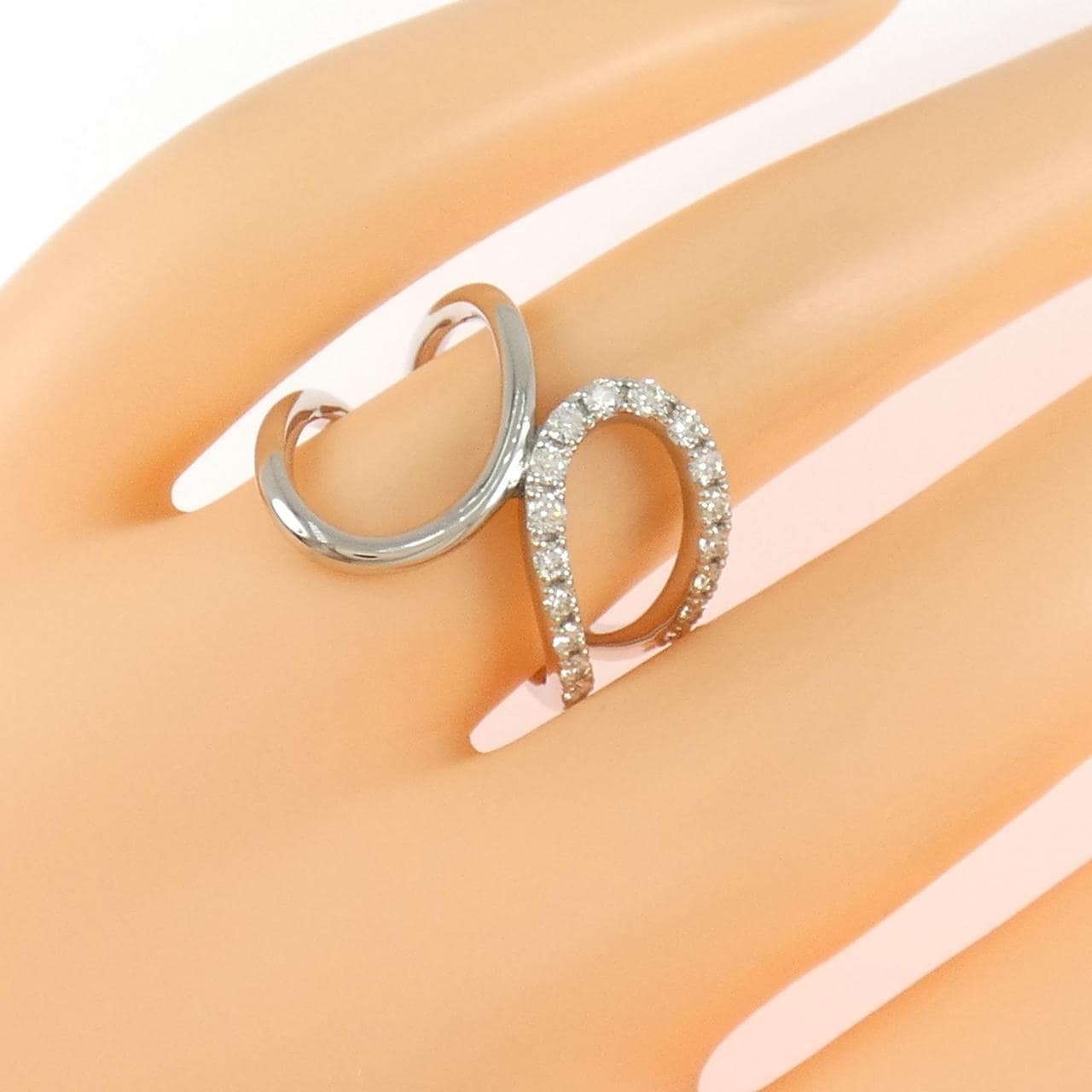 PT950 ダイヤモンド リング 0.33CT