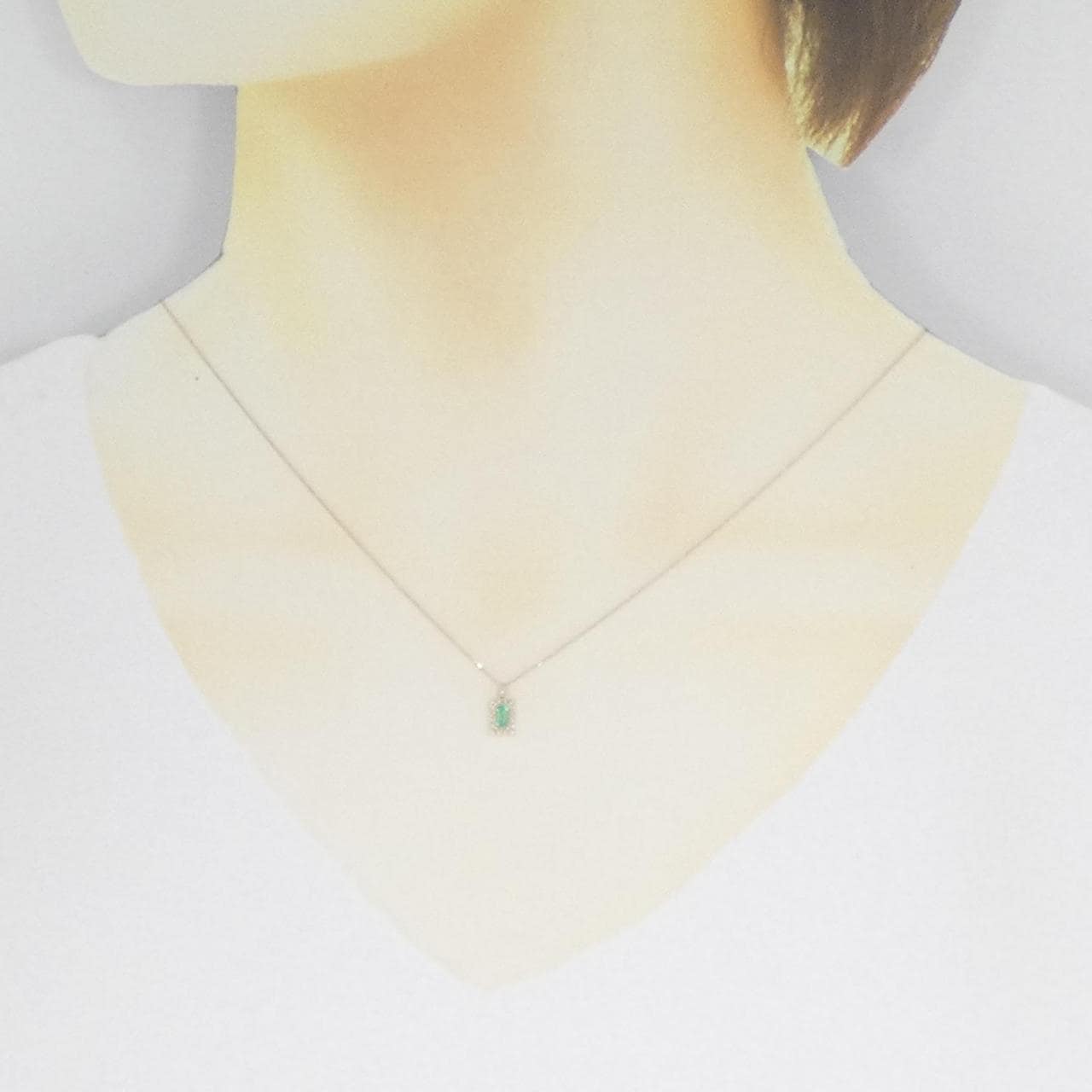 [BRAND NEW] K10YG emerald necklace