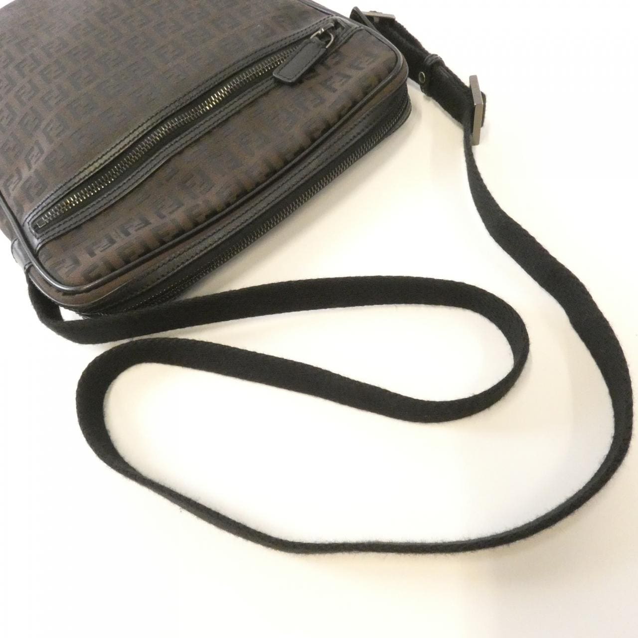 フェンディ 8BT099 JQ5 ショルダーバッグ