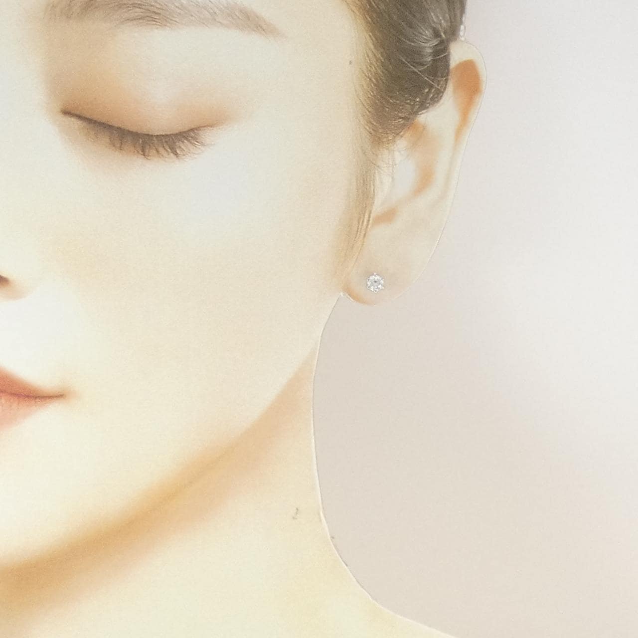 PT/PT900 ソリティア ダイヤモンド ピアス 0.485CT