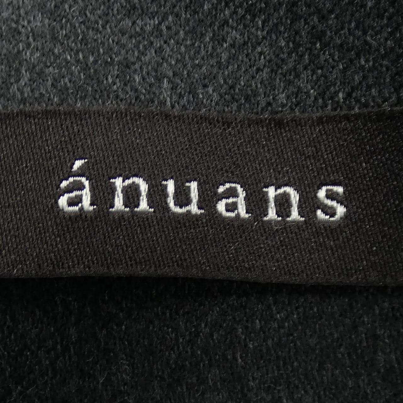ANUANS トップス