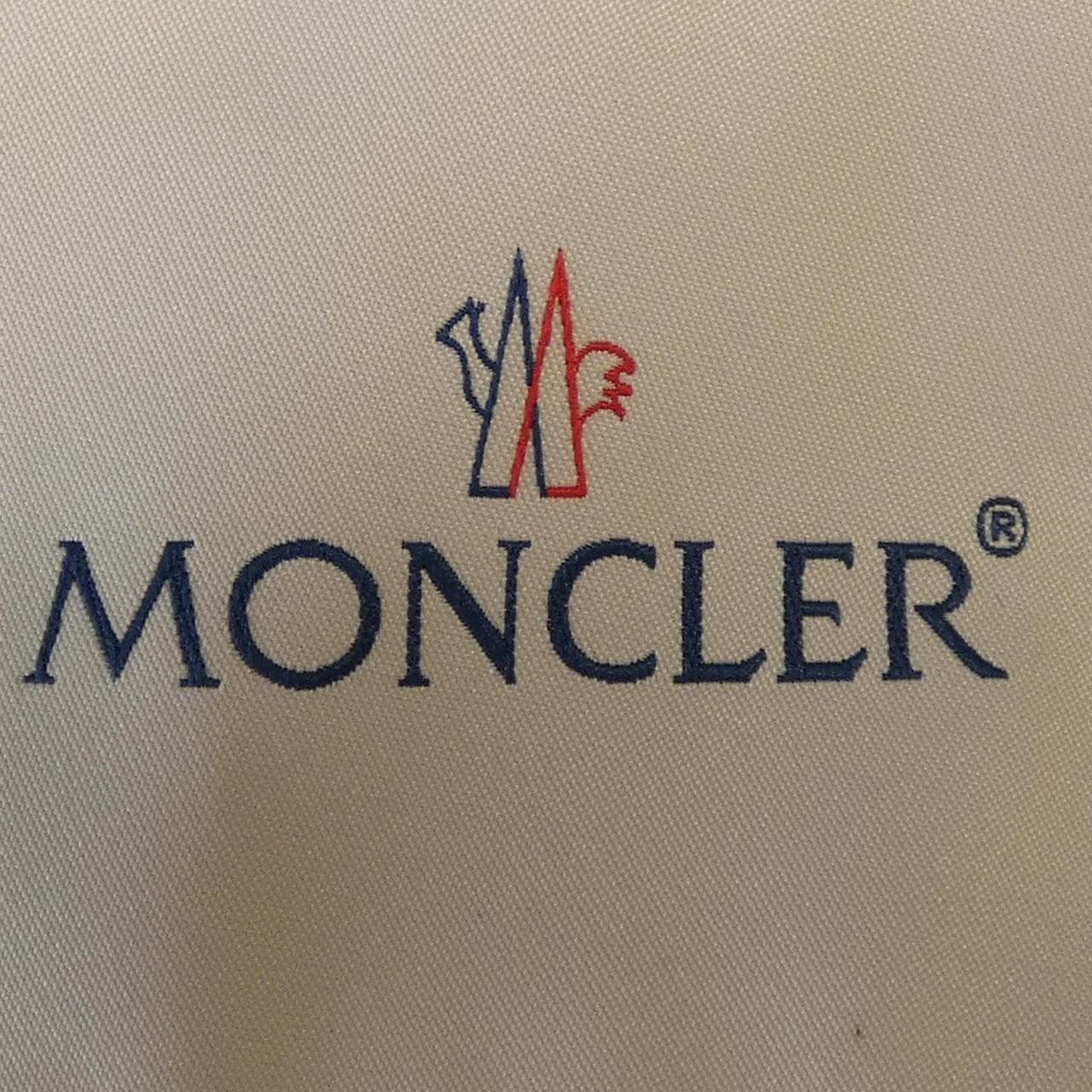 モンクレール MONCLER ダウンジャケット