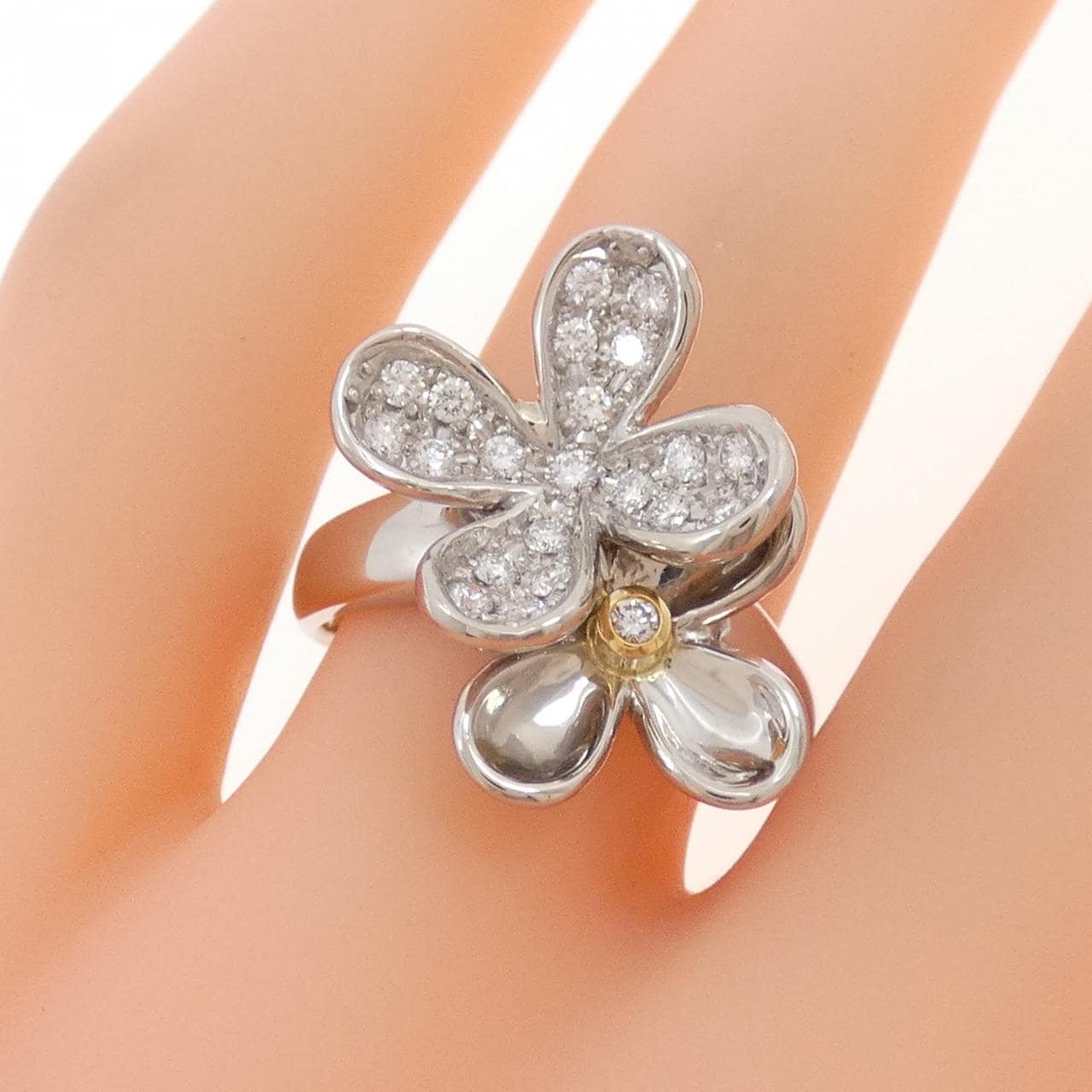 PT900/750YG フラワー ダイヤモンド リング 0.30CT