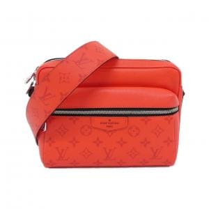 ルイヴィトン タイガ ラマ アウトドア メッセンジャー M30821 ショルダーバッグ