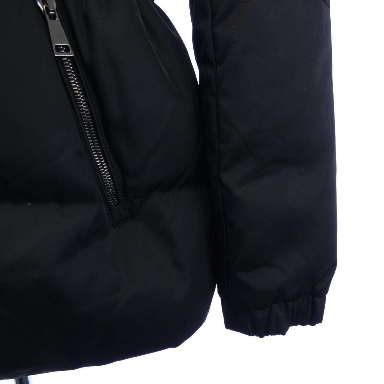 モンクレール MONCLER FATSIA ダウンジャケット