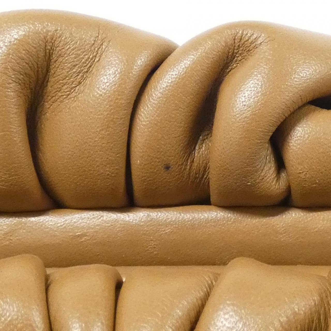 ボッテガヴェネタ 585852 VCP40 ショルダーバッグ