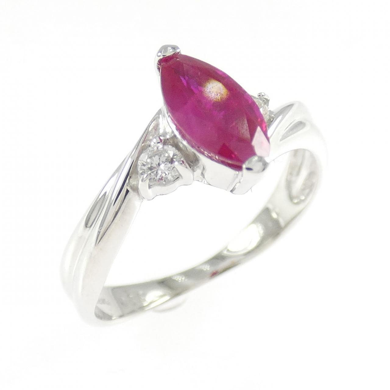 K18WG ルビー リング 0.88CT