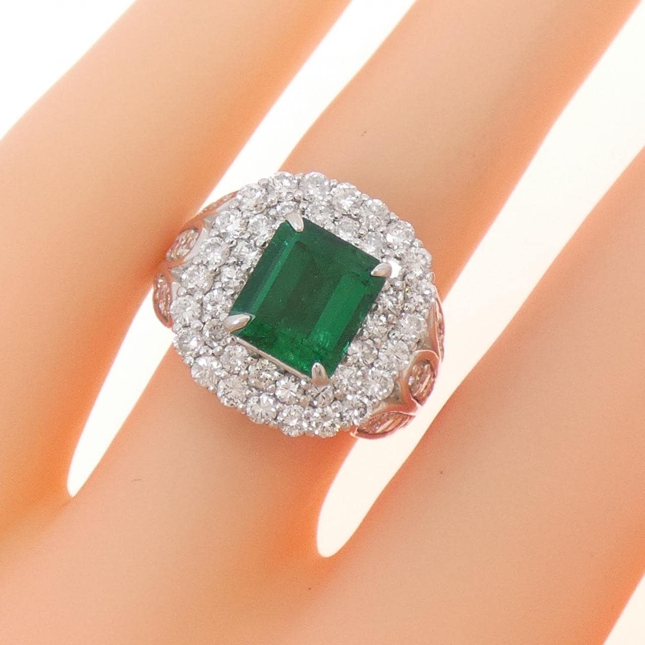PT エメラルド リング 1.77CT
