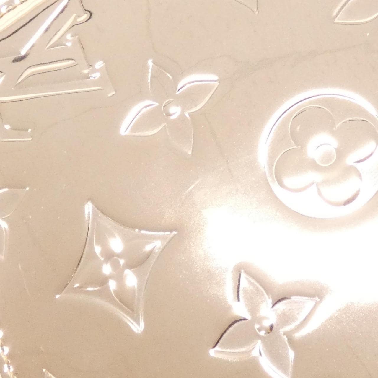 ルイヴィトン ヴェルニ(LV SKI) ジッピー ウォレット M27046 財布