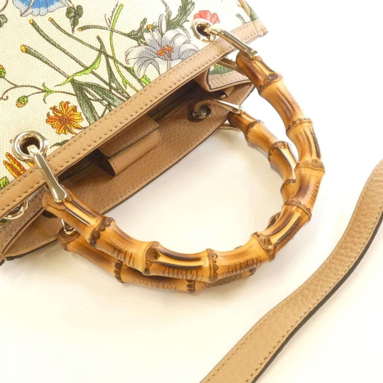 グッチ 336032 KCC1A バッグ