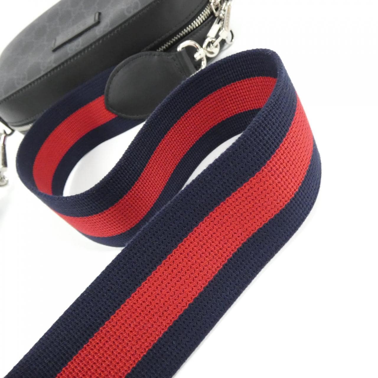 【新品】グッチ 574886 K5RLN ショルダーバッグ