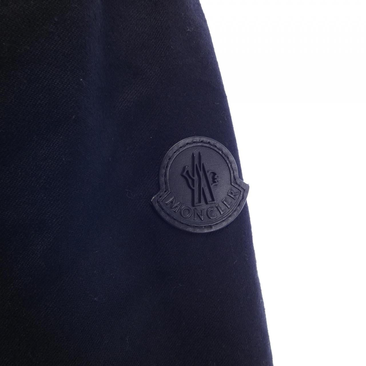 モンクレール MONCLER ダウンジャケット