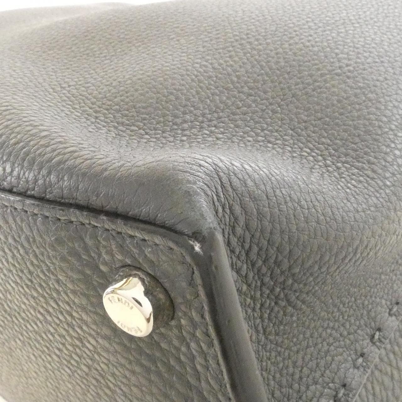 フェンディ SELLERIA PEEK A BOO ESSENTIAL 7VA476 A91A バッグ