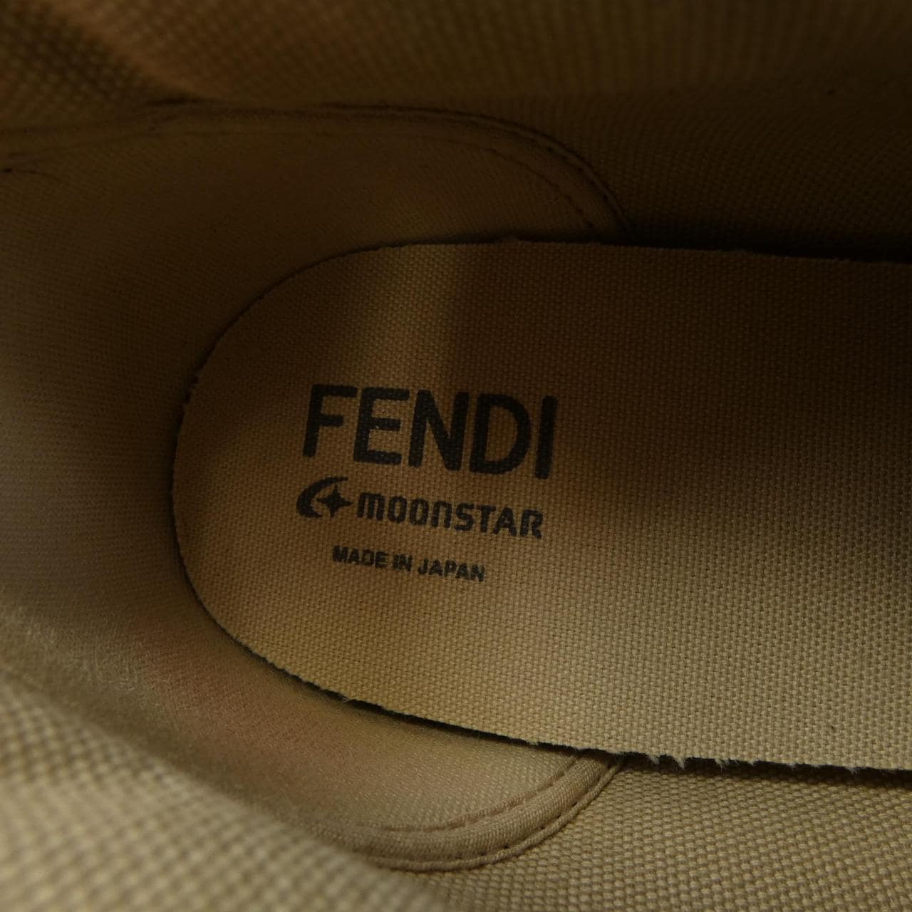 フェンディ FENDI スニーカー