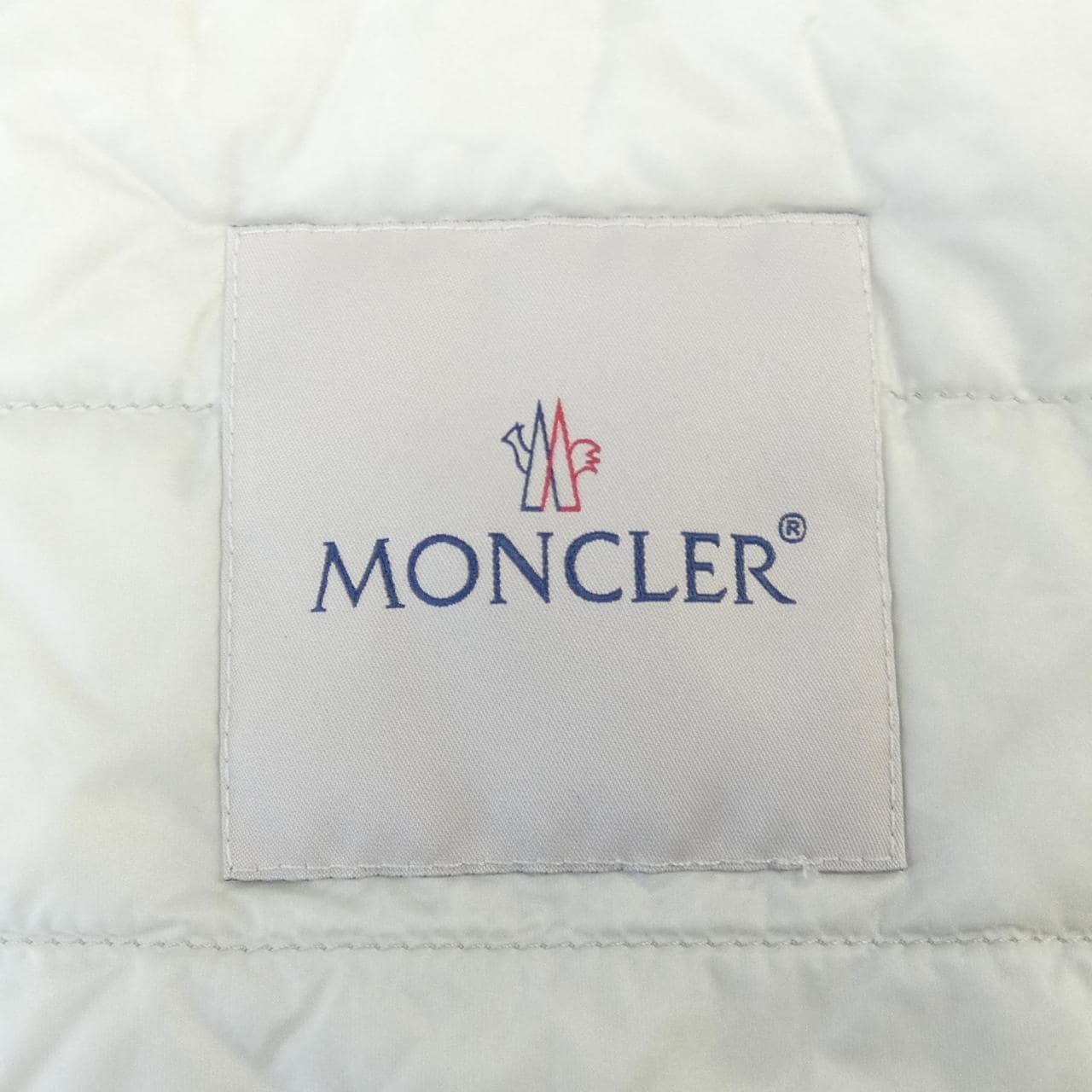 モンクレール MONCLER ダウンジャケット