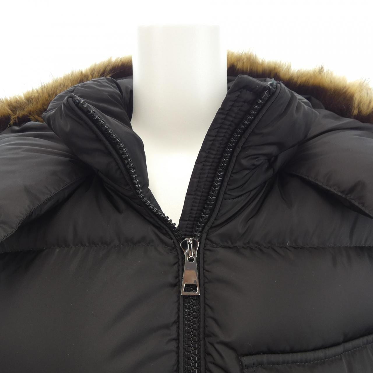 モンクレール MONCLER 54155 BAIRON ダウンベスト